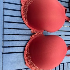 Red t shirt bra